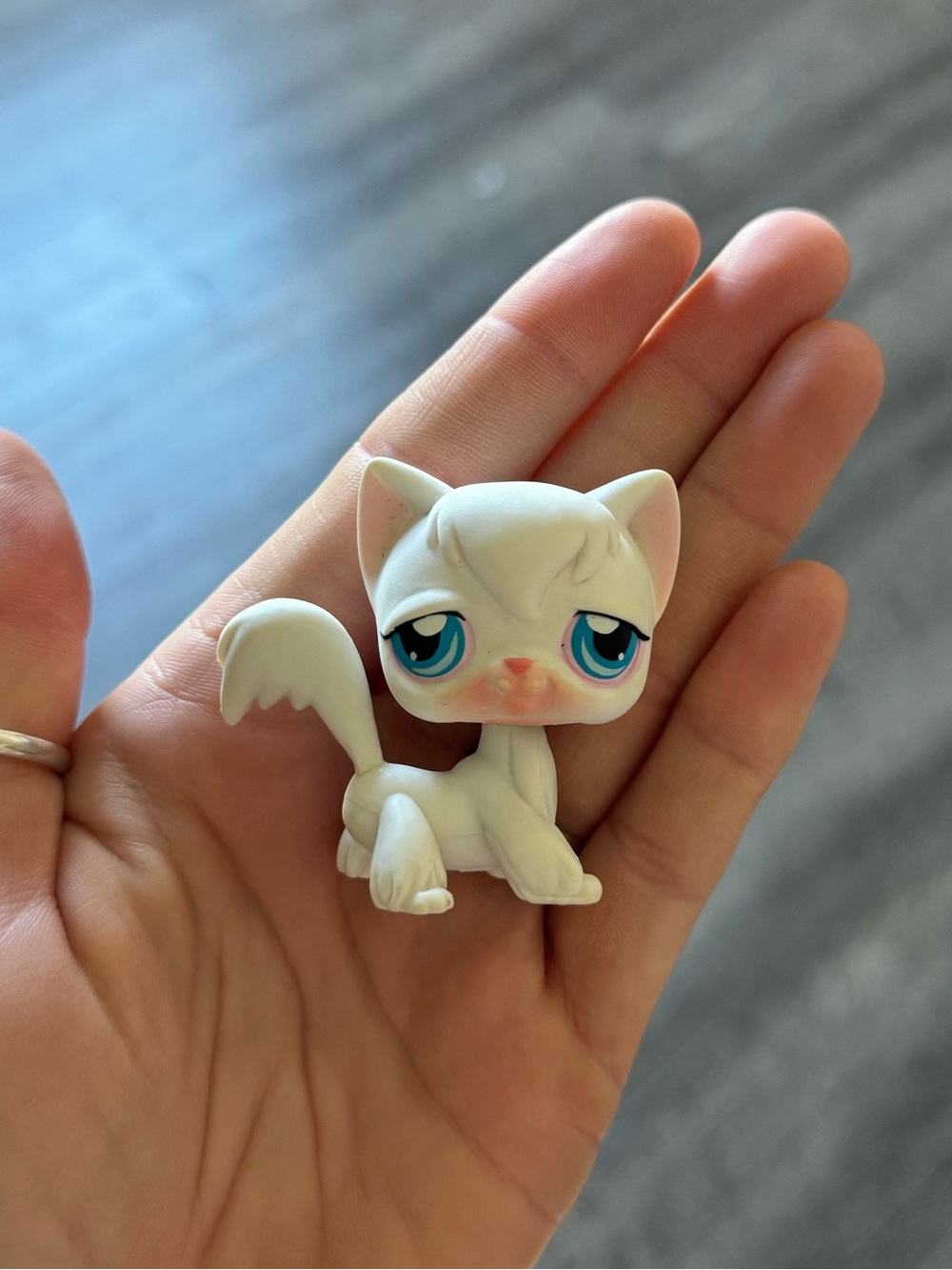 LPS #9 white Angora cat